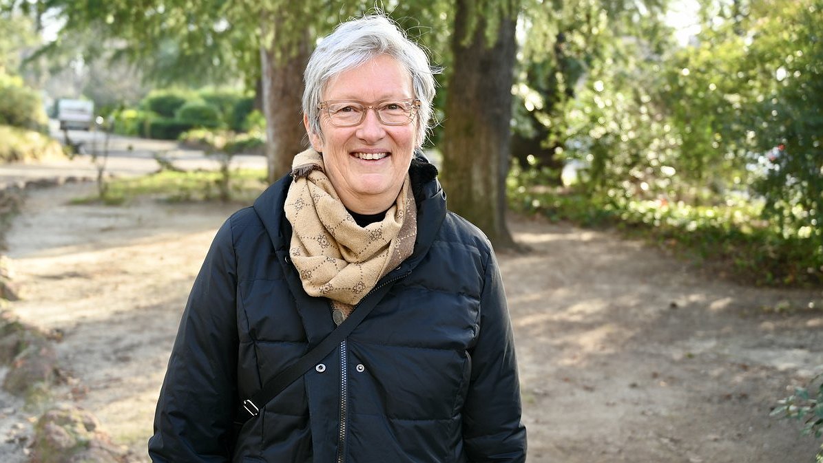 Illustration - Anne Testut, prend la tête de la liste Lutte ouvrière pour les élections municipales à Arles.