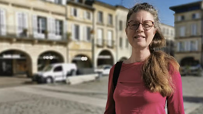 Illustration Hélène Halbin, candidate Lutte ouvrière, veut faire entendre la voix des ouvriers
