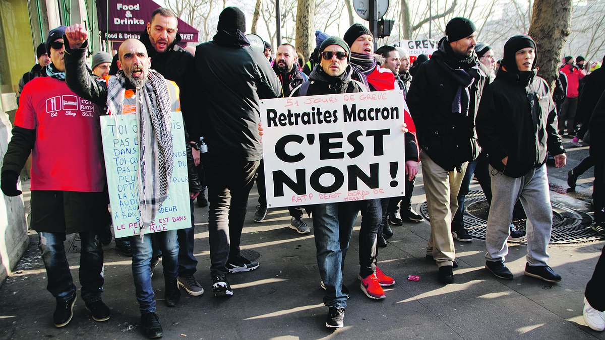 Illustration - discutée au Parlement, rejetée dans la rue !